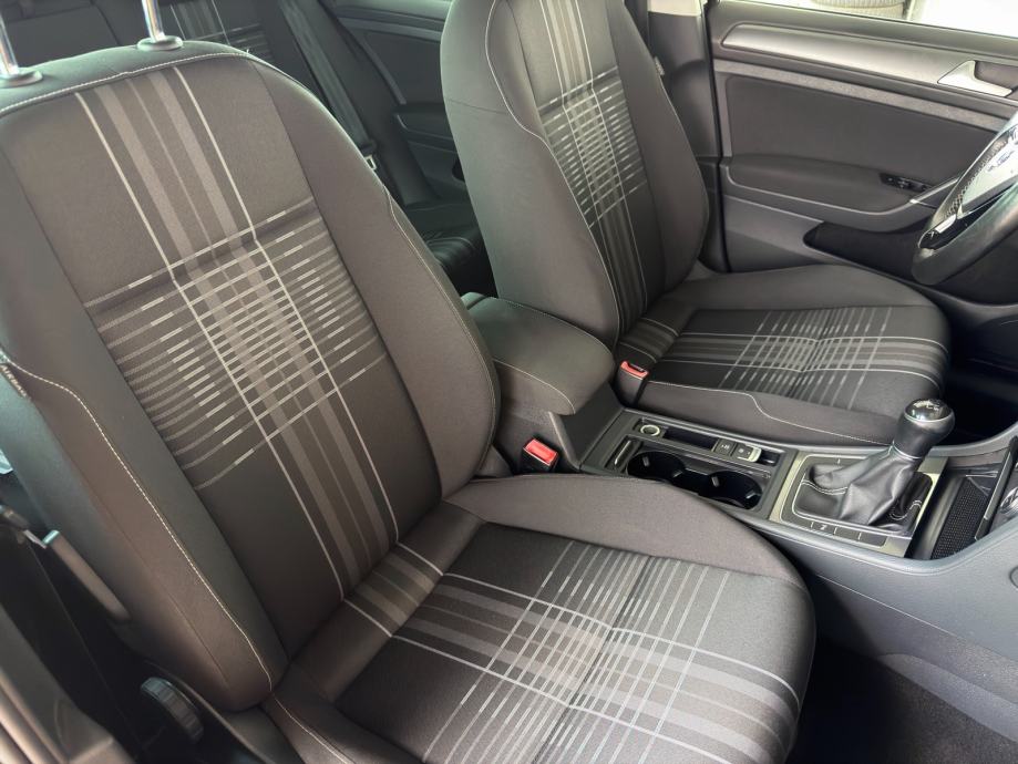 VW Golf 7 1,6 TDI BMT LOUNGE ALU WEBASTO PDC EL. PAKET GARANCIJA, fotografija 12