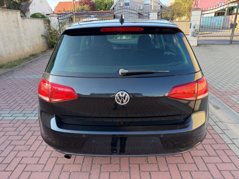 VW Golf 7 1,6 TDI BMT-LOUNGE-WEBASTO-PARK.SENZ, fotografija 5