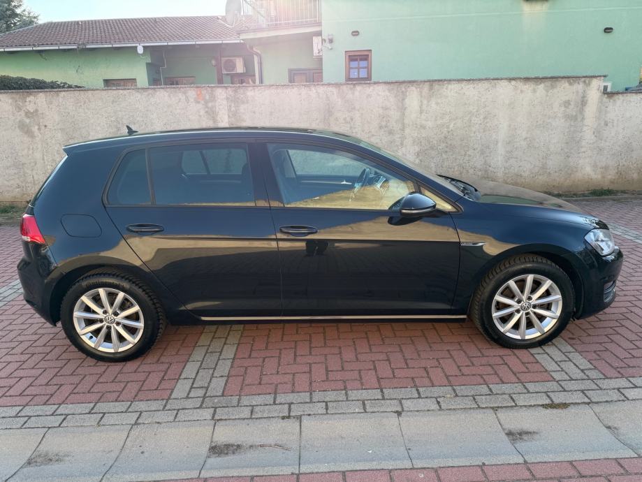 VW Golf 7 1,6 TDI BMT-LOUNGE-WEBASTO-PARK.SENZ, fotografija 3