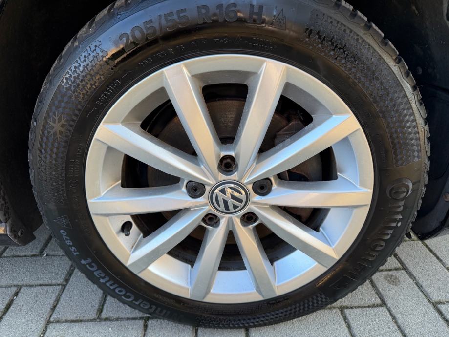 VW Golf 7 1,6 TDI BMT-LOUNGE-WEBASTO-PARK.SENZ, fotografija 20