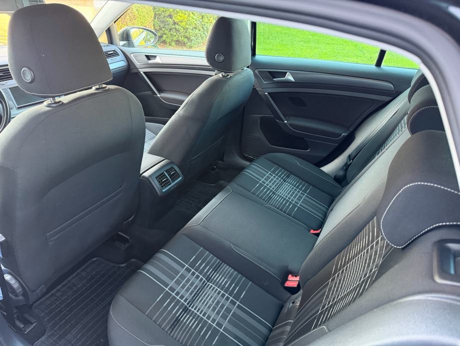 VW Golf 7 1,6 TDI BMT-LOUNGE-WEBASTO-PARK.SENZ, fotografija 11