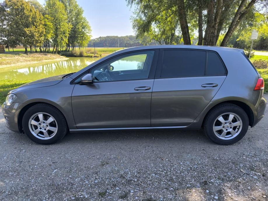VW Golf 7 1,6 TDI BMT registriran 5/2027, fotografija 2