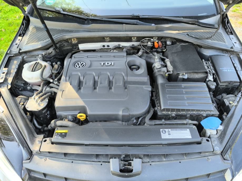 VW Golf 7 1,6 TDI BMT registriran 5/2027, fotografija 15