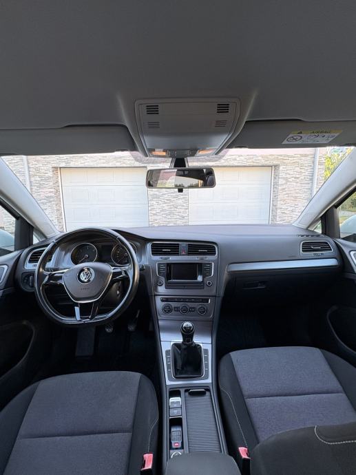 VW GOLF VII 1.6 TDI BMT, HR vozilo, reg. 11/2027, fotografija 10