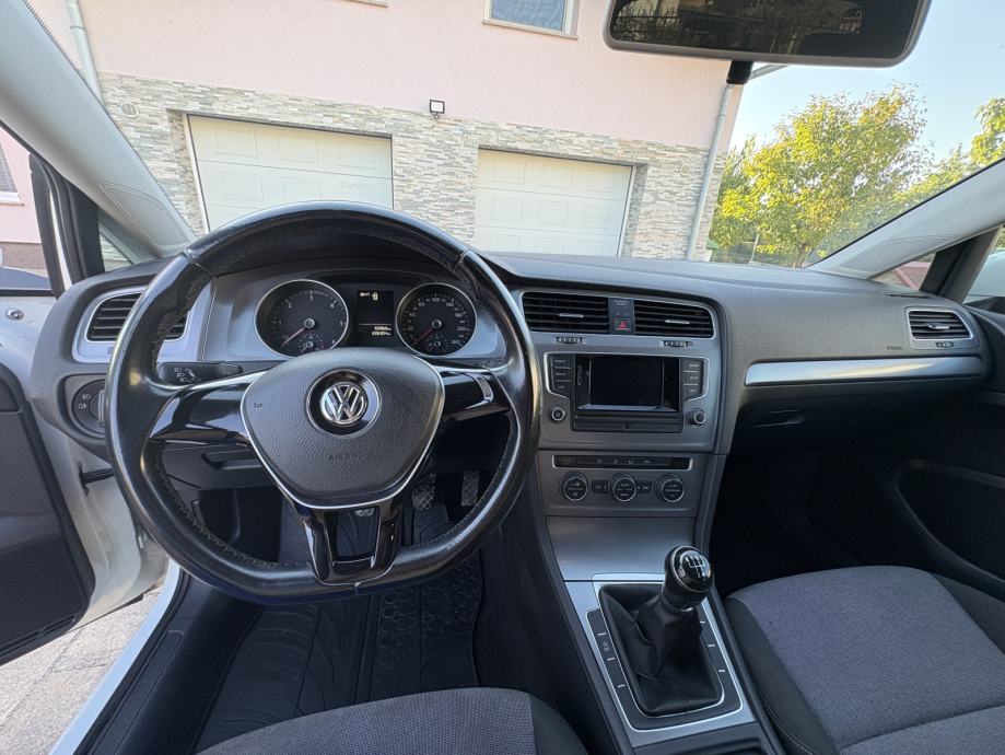VW GOLF VII 1.6 TDI BMT, HR vozilo, reg. 11/2027, fotografija 12
