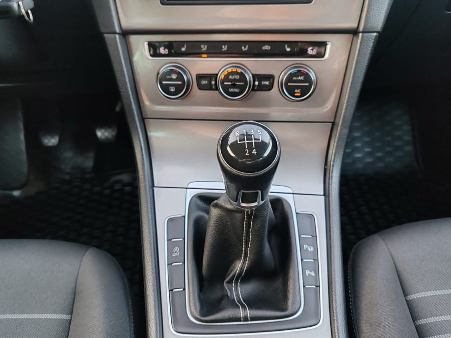 VW Golf 7 1,6 TDI, Comfortline, 2015g, 177000 km, kartice do 36 rata, fotografija 16