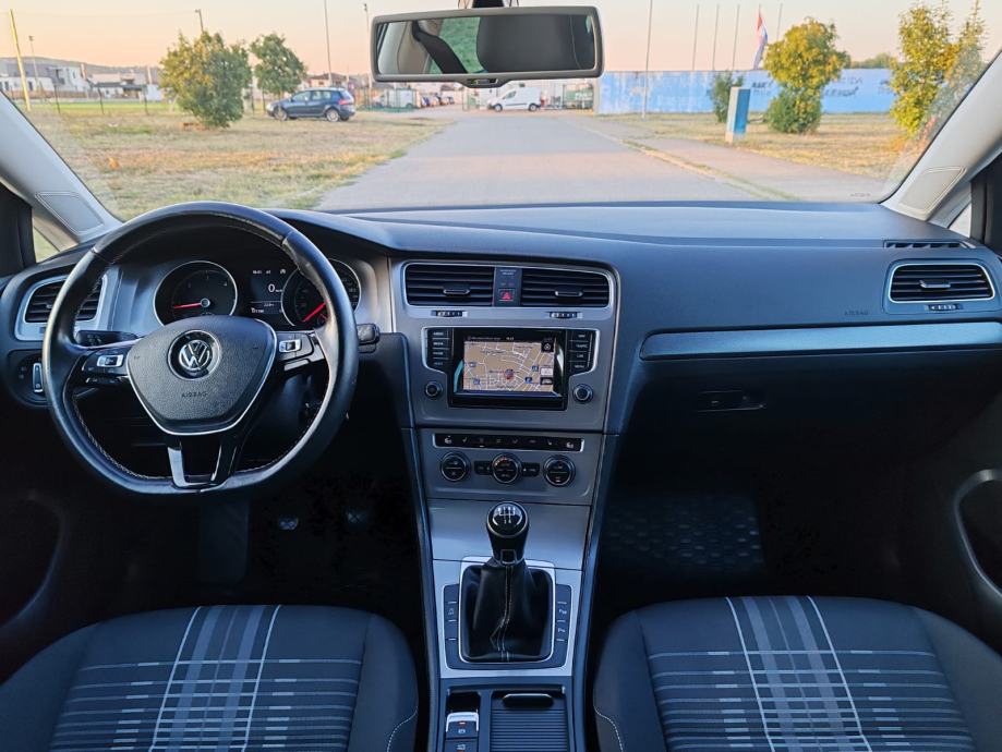 VW Golf 7 1,6 TDI, Comfortline, 2015g, 177000 km, kartice do 36 rata, fotografija 13