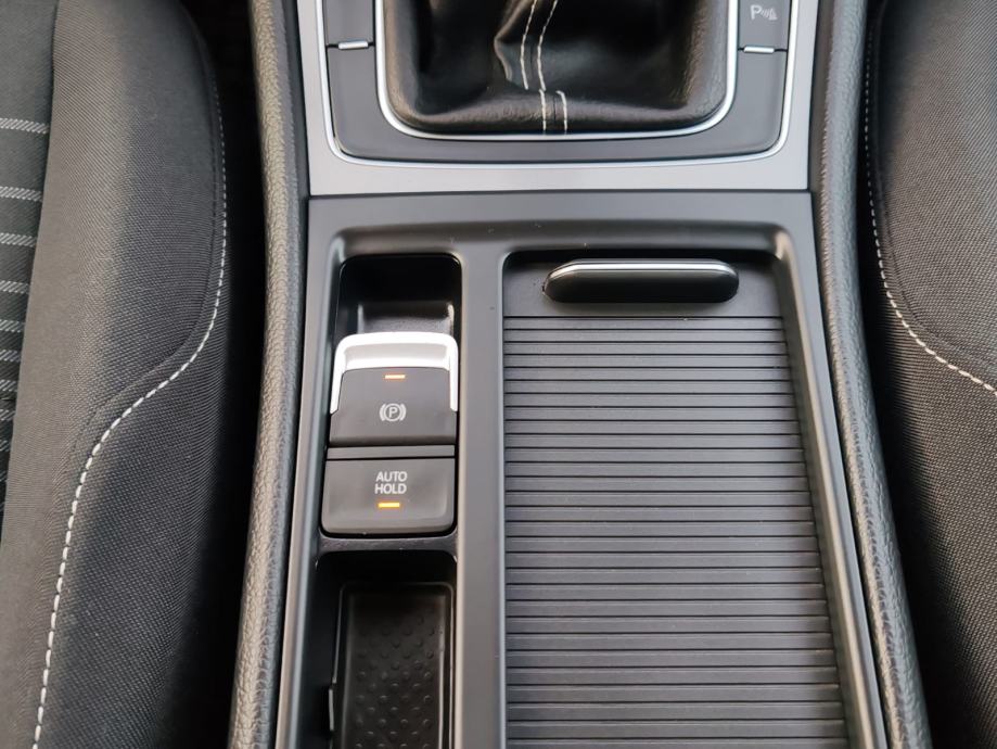 VW Golf 7 1,6 TDI, Comfortline, 2015g, 177000 km, kartice do 36 rata, fotografija 15