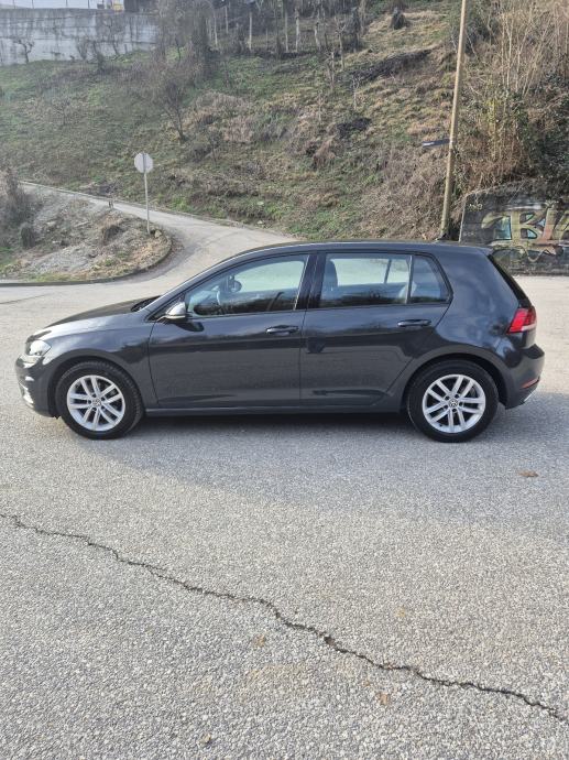 VW Golf 7 1,6 TDI COMFORTLINE, TEMPOMAT, PARK. SENZORI, fotografija 2