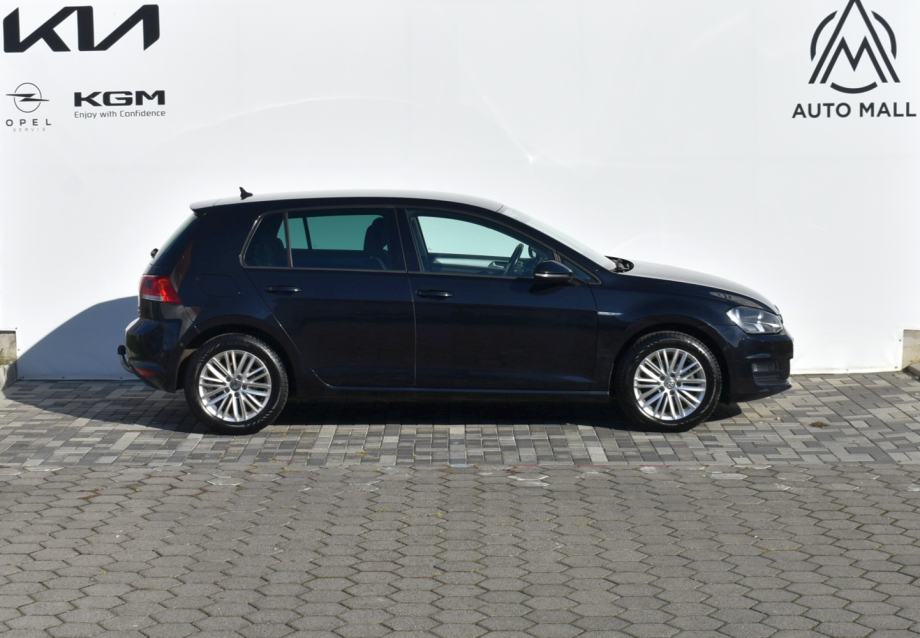 VW Golf 7 1.6 TDI Cup *SERVISNA,ALU NAPLATCI,NAVIGACIJA*, fotografija 3