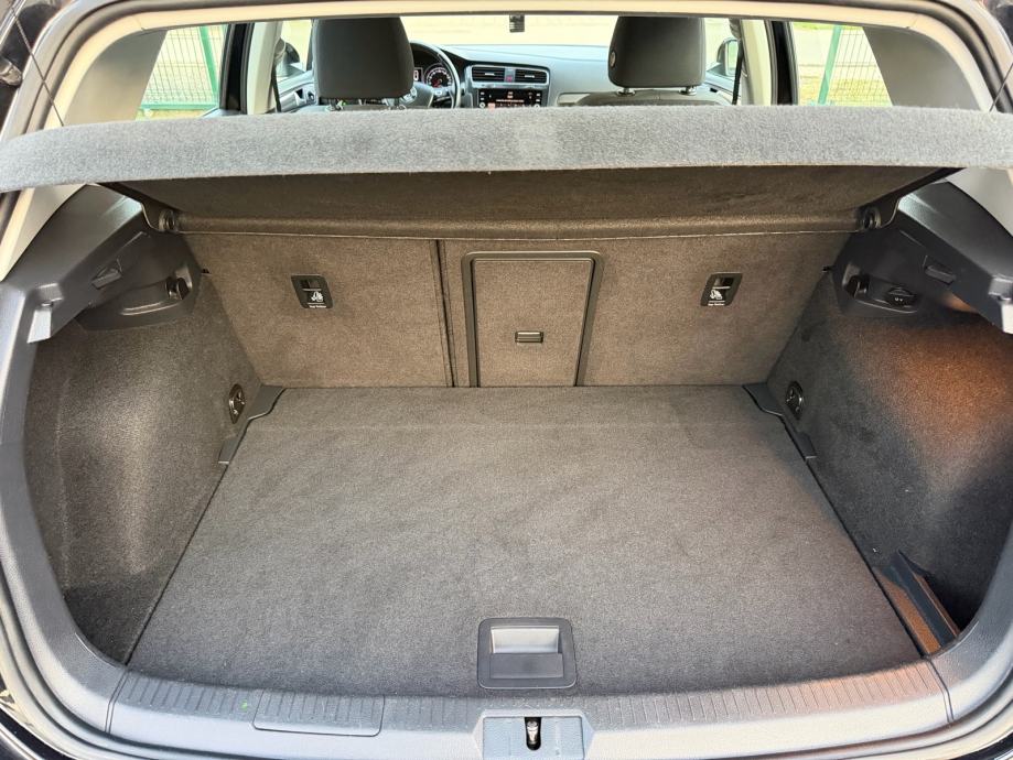 VW Golf 7 1,6 TDI,Digitalna klima,1.Vlasnik,Handsfree,Jamstvo 12mj., fotografija 17