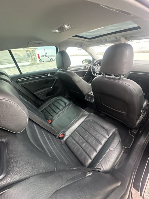 VW Golf 7 1,6 TDI | HIGHLINE | Kamera | Koža | Radar | Panorama, fotografija 12