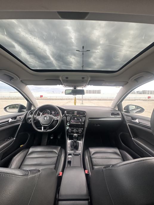 VW Golf 7 1,6 TDI | HIGHLINE | Kamera | Koža | Radar | Panorama, fotografija 13