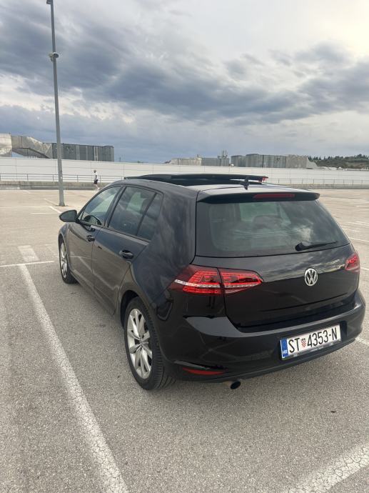 VW Golf 7 1,6 TDI | HIGHLINE | Kamera | Koža | Radar | Panorama, fotografija 10