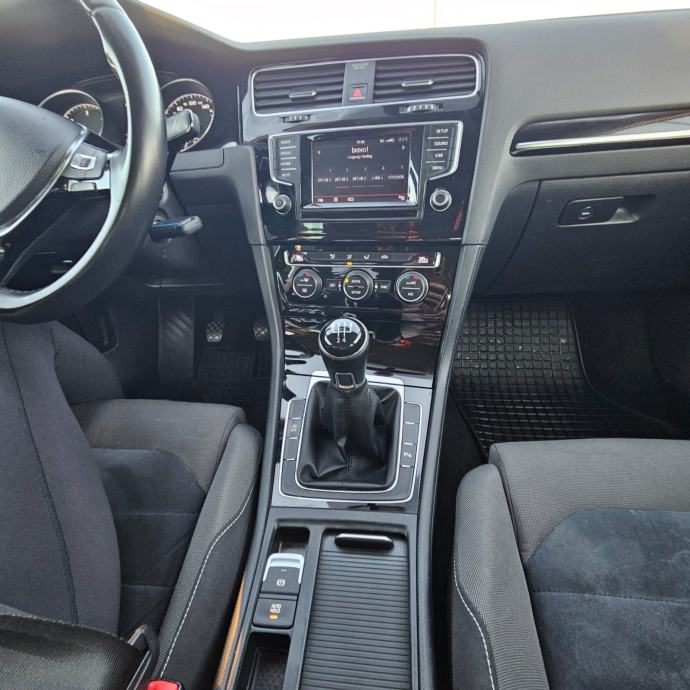 VW Golf 7 1,6 TDI Highline - Registriran s duplim setom felgi i guma!, pogled izvana - slika 4
