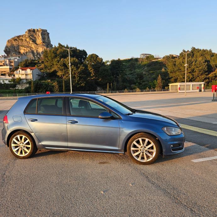 VW Golf 7 1,6 TDI Highline - Registriran s duplim setom felgi i guma!, fotografija 16