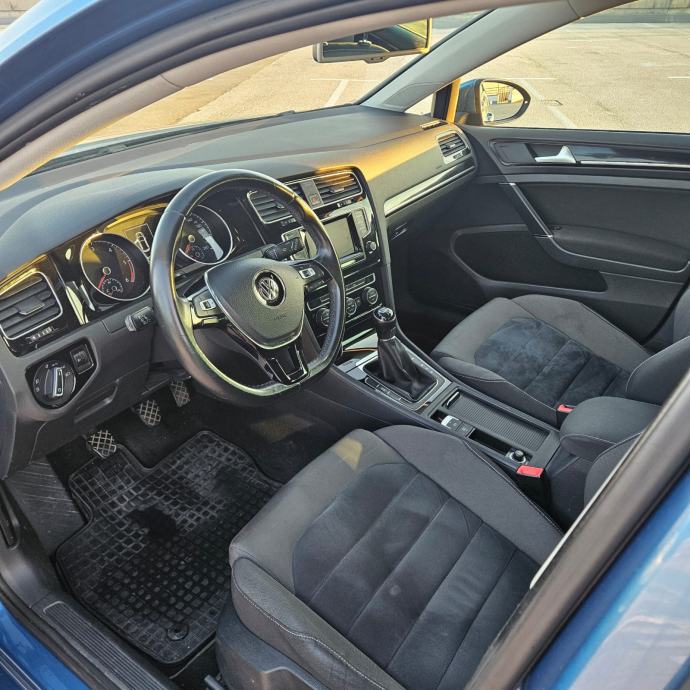 VW Golf 7 1,6 TDI Highline - Registriran s duplim setom felgi i guma!, fotografija 13