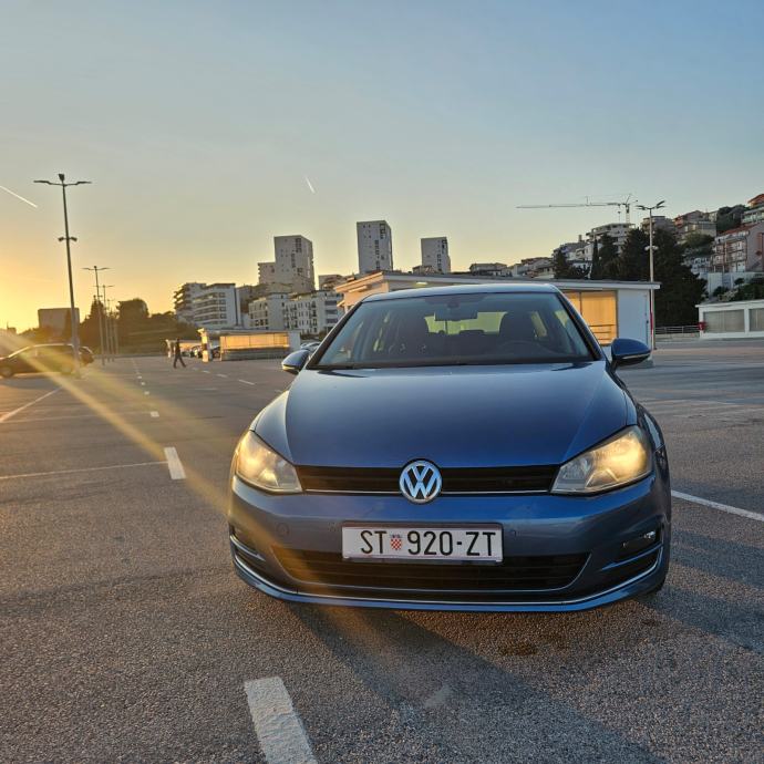 VW Golf 7 1,6 TDI Highline - Registriran s duplim setom felgi i guma!, fotografija 7