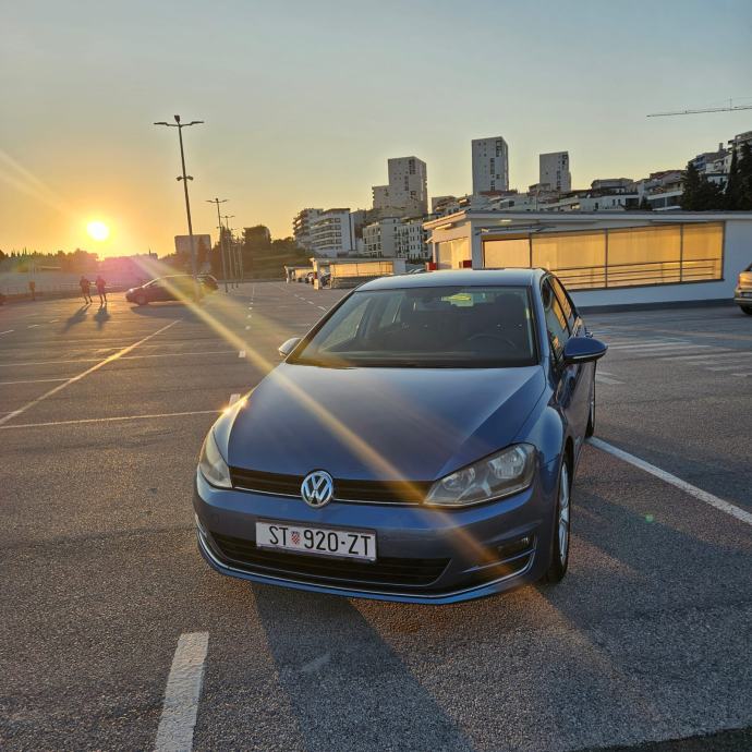 VW Golf 7 1,6 TDI Highline - Registriran s duplim setom felgi i guma!, fotografija 15