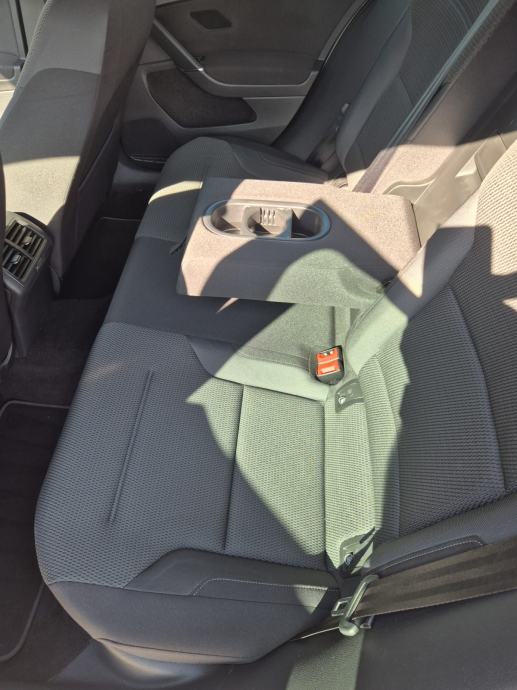 VW Golf 7 1,6 TDI izuzetno usčuvan, fotografija 12