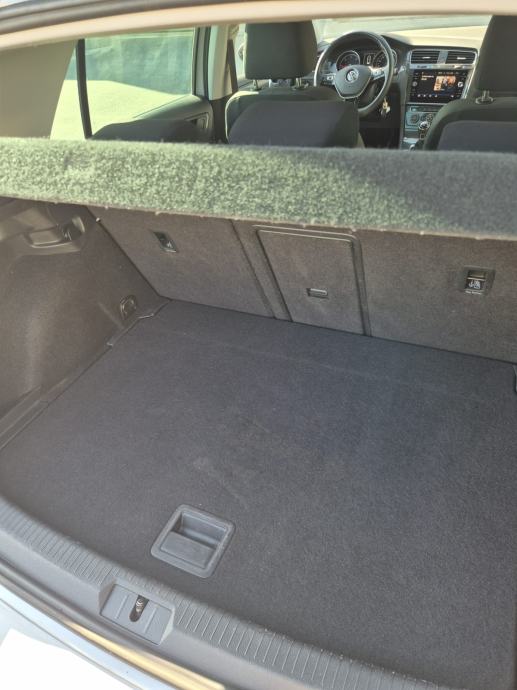 VW Golf 7 1,6 TDI izuzetno usčuvan, fotografija 14