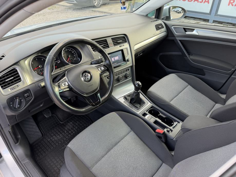 VW Golf 7 1,6 TDI - NAPRAVLJEN VELIKI SERVIS - NOVE GUME - GARANCIJA, fotografija 8