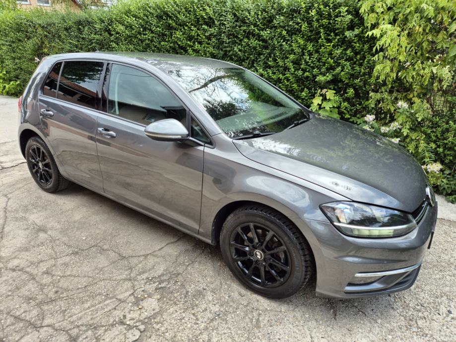 VW Golf 7 1,6 TDI*REDIZAJN*VIRTUALNI COCKPIT*KAMERA*SENZORI*JAMSTVO, fotografija 3