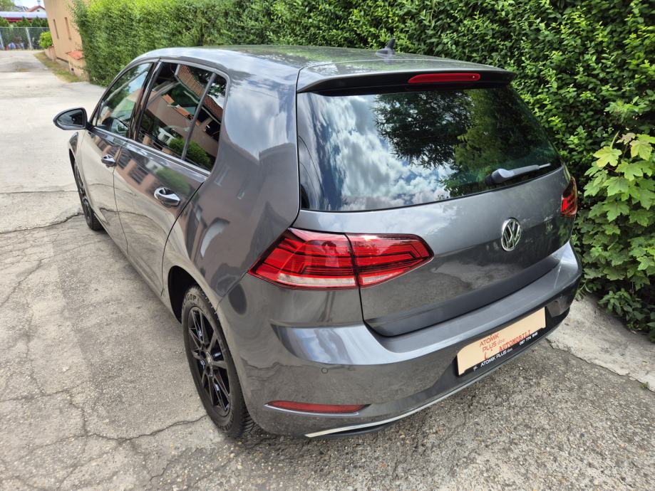 VW Golf 7 1,6 TDI*REDIZAJN*VIRTUALNI COCKPIT*KAMERA*SENZORI*JAMSTVO, fotografija 8