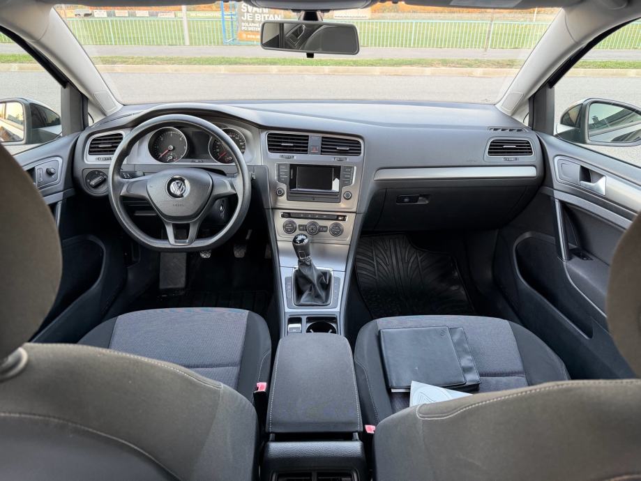 VW GOLF 7 1,6 TDI dvozonska klima,alu felge,nov kupljen u Zubaku, fotografija 11