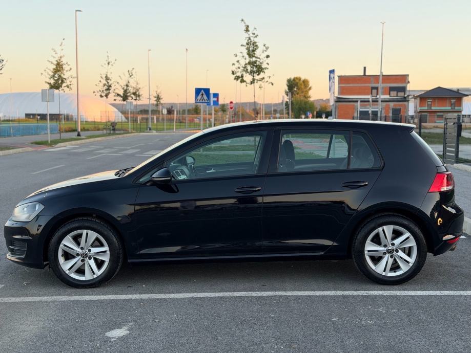 VW GOLF 7 1,6 TDI dvozonska klima,alu felge,nov kupljen u Zubaku, fotografija 5