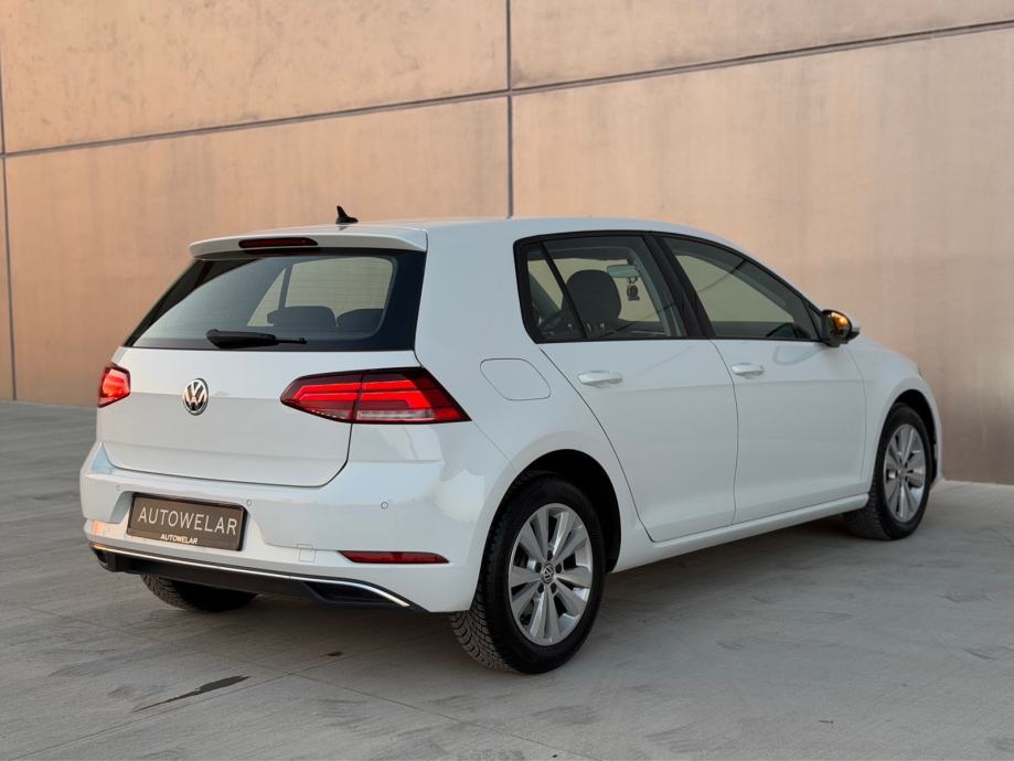 VW Golf 7 1,6TDI VELIKI SERVIS,ACC,PARK PILOT,NOVE GUME,REG.06/2027.!, fotografija 5