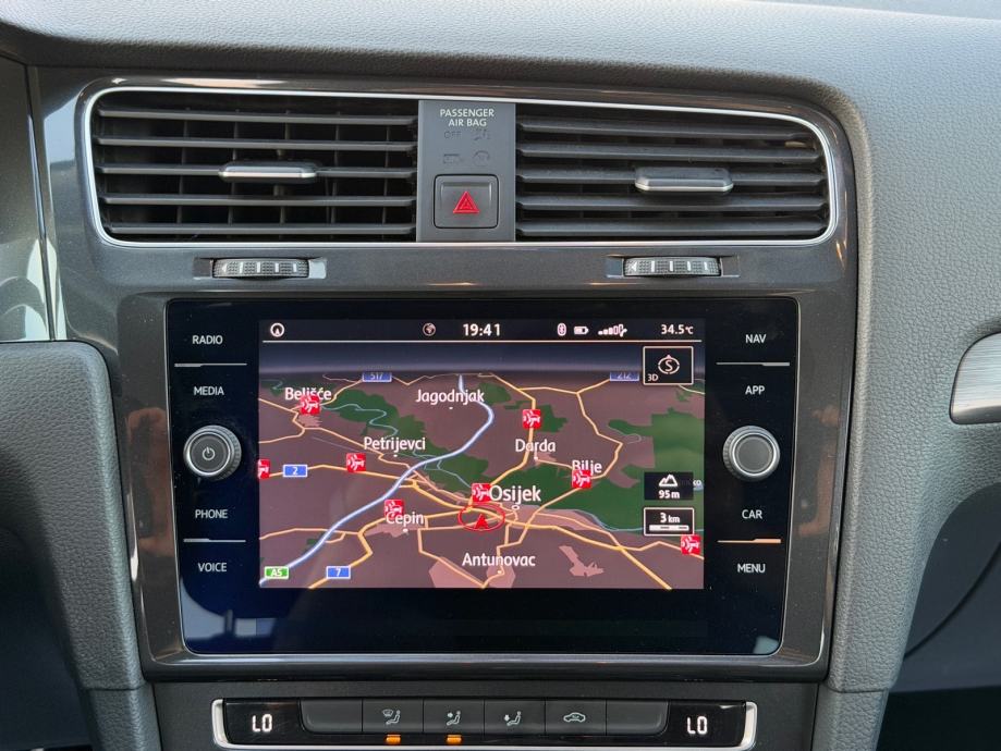 VW Golf 7 1,6TDI VELIKI SERVIS,ACC,PARK PILOT,NOVE GUME,REG.06/2027.!, fotografija 14