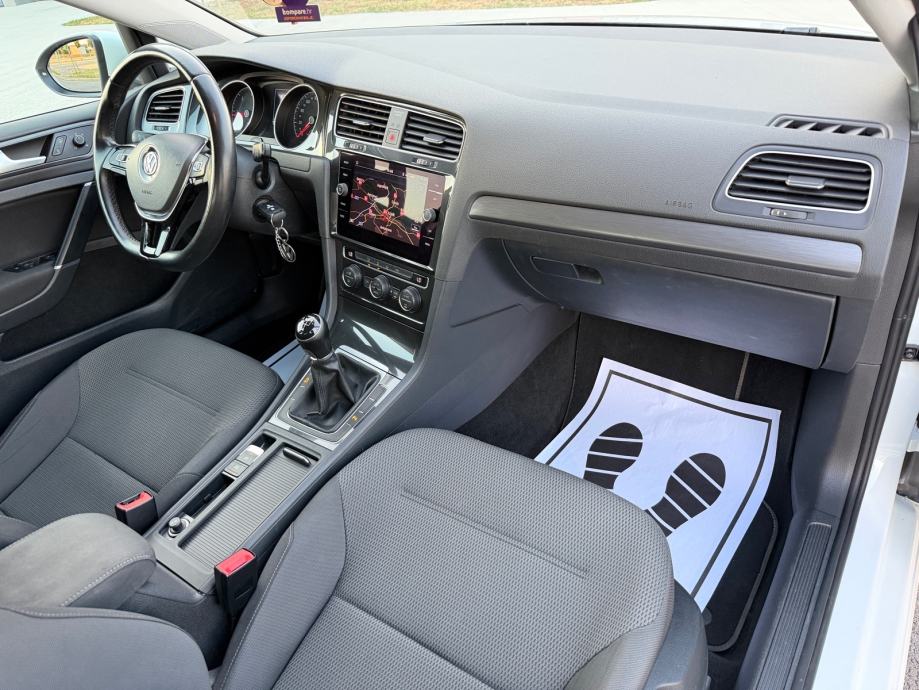 VW Golf 7 1,6TDI VELIKI SERVIS,ACC,PARK PILOT,NOVE GUME,REG.06/2027.!, fotografija 17