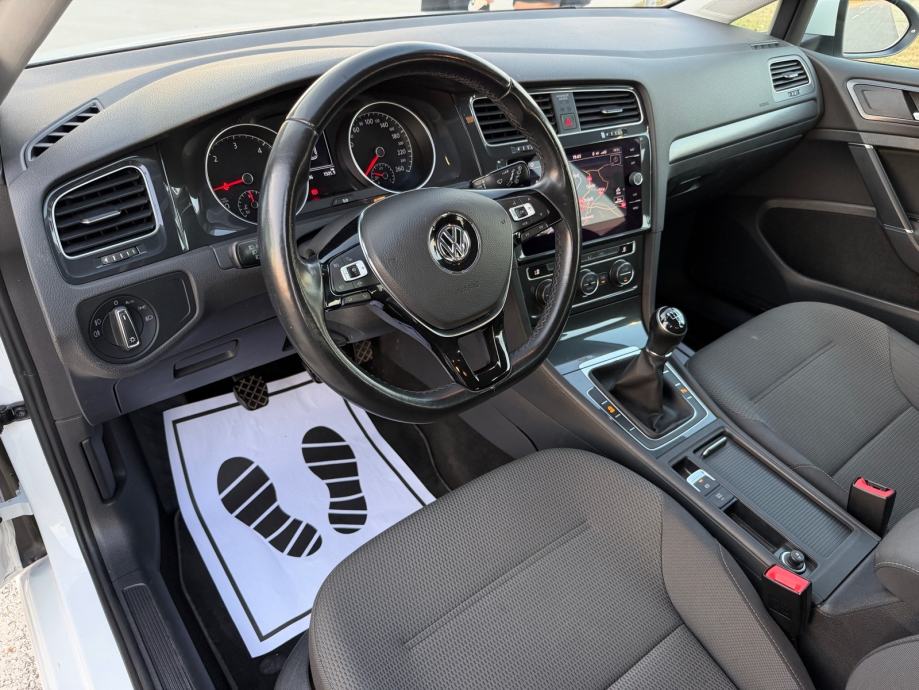 VW Golf 7 1,6TDI VELIKI SERVIS,ACC,PARK PILOT,NOVE GUME,REG.06/2027.!, fotografija 10