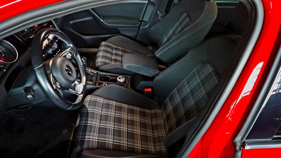 VW Golf 7.5 2,0 GTD Tornado Red Facelift, fotografija 7