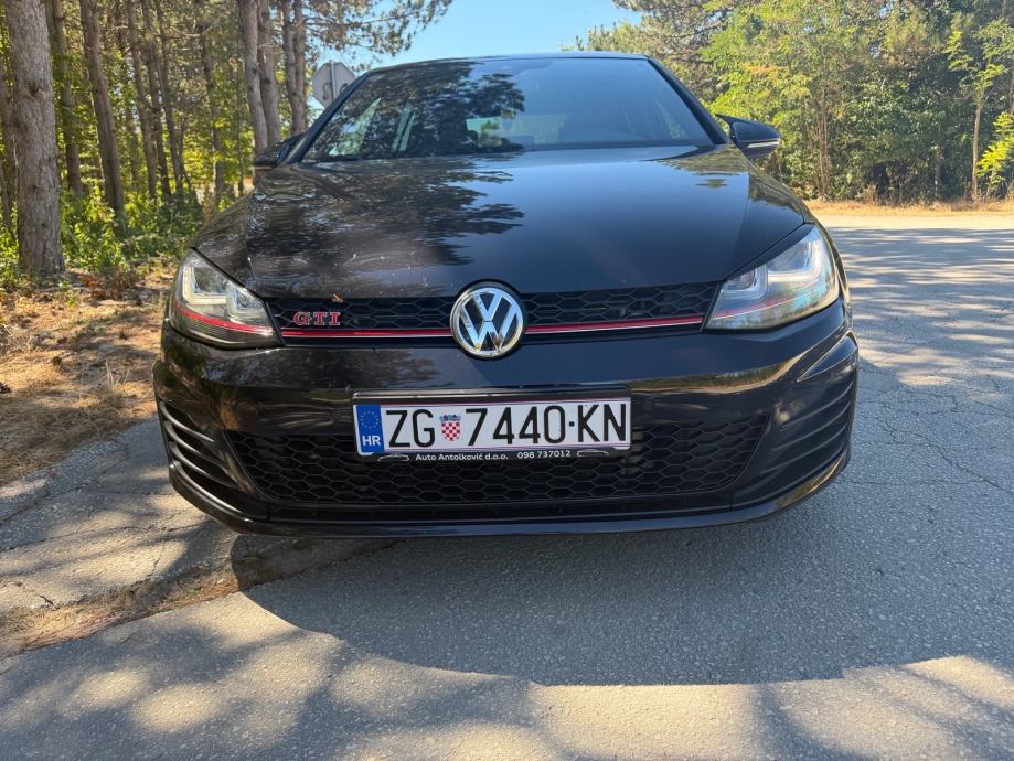 VW Golf 7 2,0 GTi automatik, fotografija 2