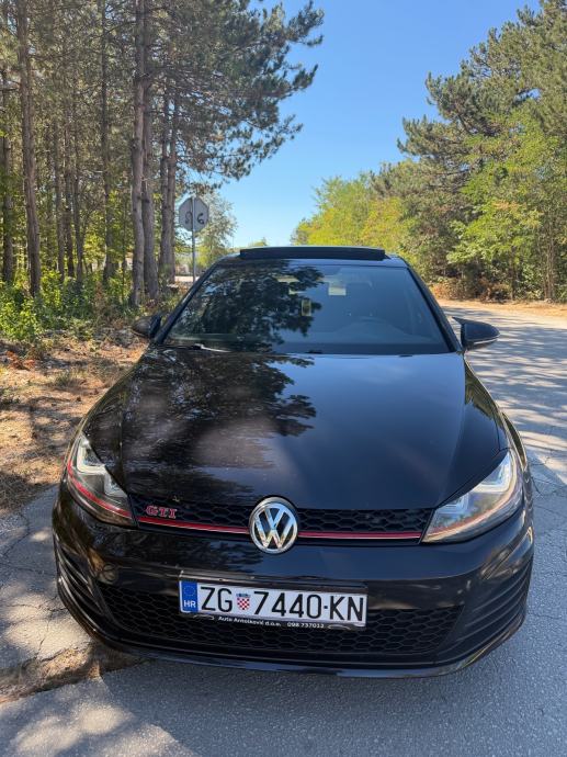 VW Golf 7 2,0 GTi automatik, fotografija 3