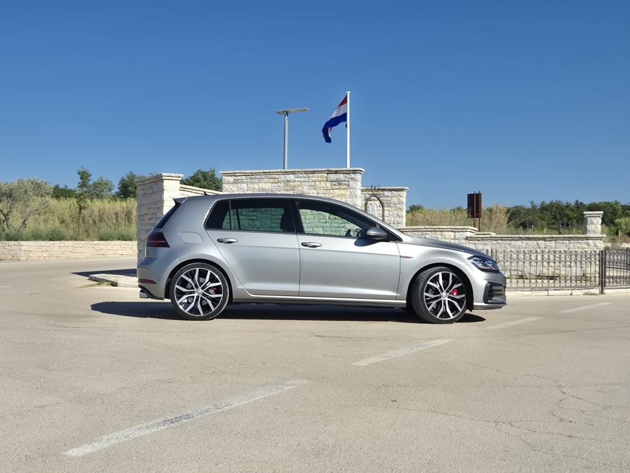 VW Golf 7 2,0 GTi, fotografija 9
