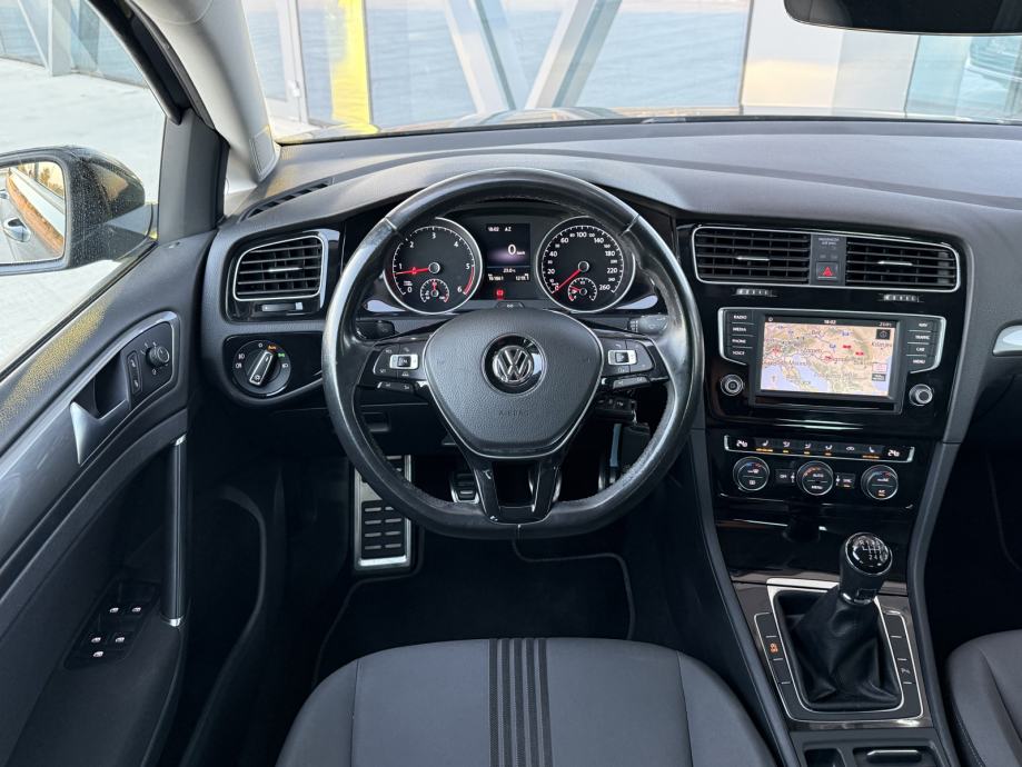 VW Golf 7 2,0 TDI ALLSTAR • LED/XENON• NAVI • ALU 17 • REG 9/27 •, fotografija 11