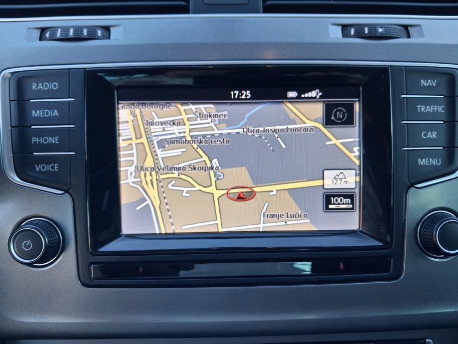 VW Golf 7 2,0 TDI BMT 150ks LOUNGE;TEMPO,NAVI,PARK PILOT;REG.1GOD, fotografija 15