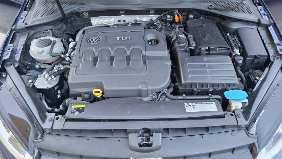 VW Golf 7 2,0 TDI Highline 4Motion, servisna knjižica, fotografija 16