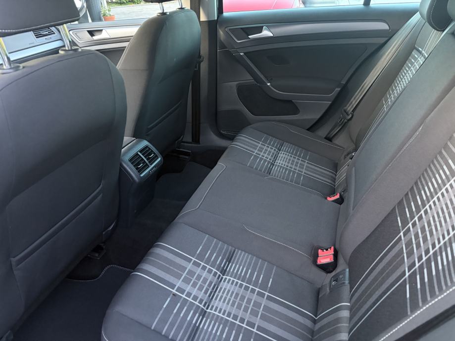 VW Golf 7 2,0 TDI Lounge *Servisna knjiga* *Jamstvo*, fotografija 15