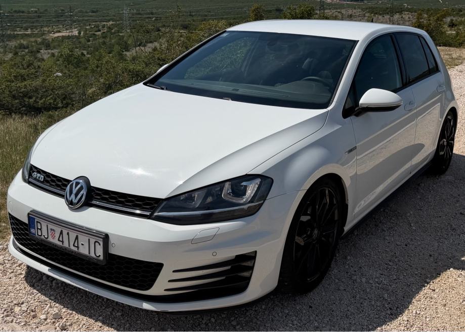 VW Golf 7 2,0 TDI, reg. 07/26, fotografija 3