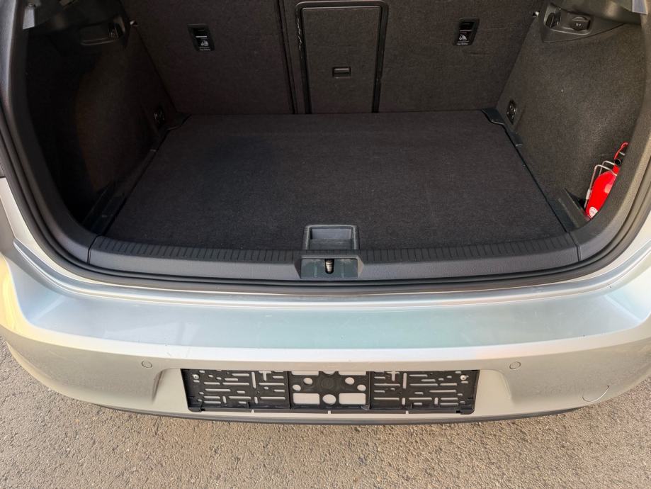 VW Golf 7-BMT-1,6 TDI-NAVI-PARK,SENZIRI-TEMPOMAT-2015 GOD-TOP STANJE, fotografija 13