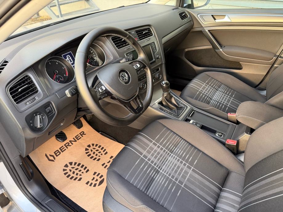 VW Golf 7-BMT-1,6 TDI-NAVI-PARK,SENZIRI-TEMPOMAT-2015 GOD-TOP STANJE, fotografija 8