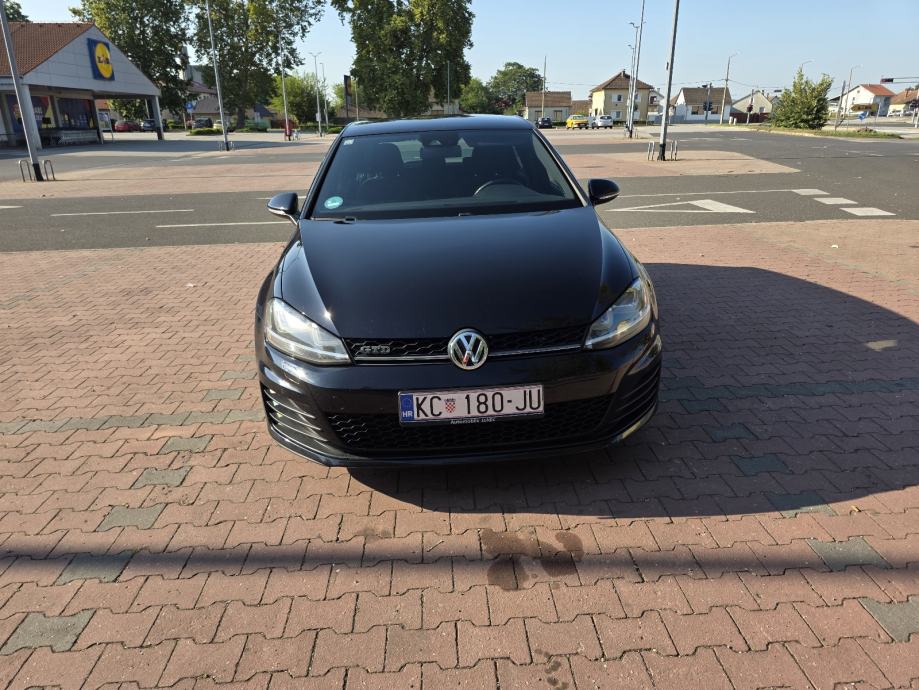 VW Golf 7 Gtd Sport&sound, fotografija 3