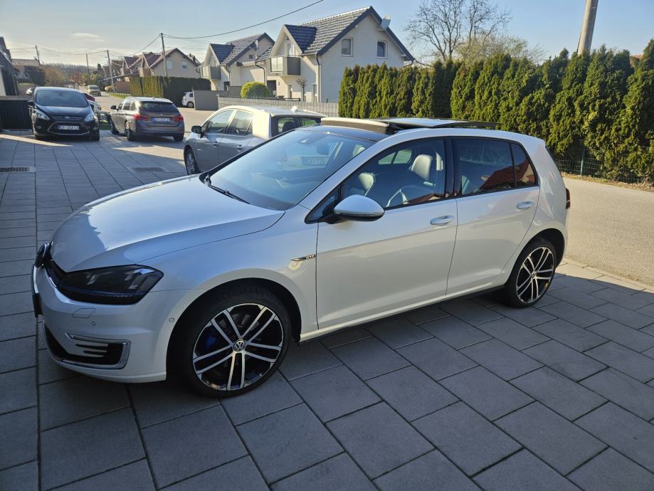 VW GOLF 7 GTE 2015. HYBRID, fotografija 2