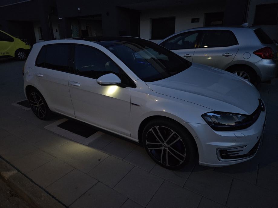 VW GOLF 7 GTE 2015. HYBRID, fotografija 20