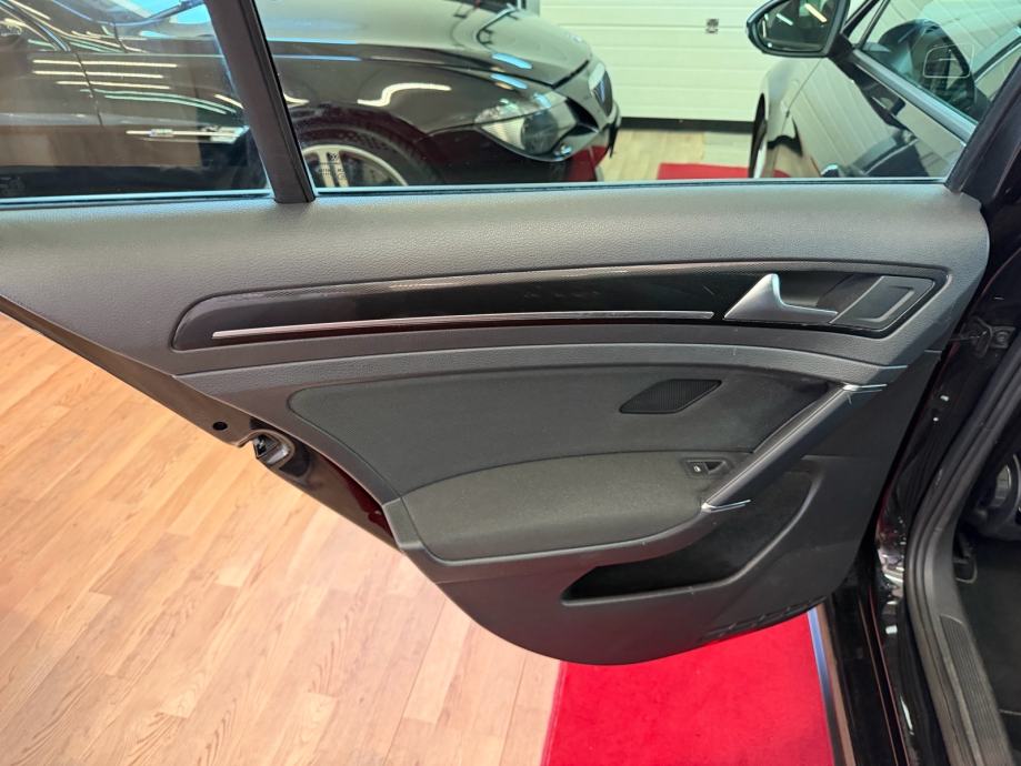 VW Golf 7 GTI DSG PERFORMANCE ***PANORAMA, DISCOVER PRO***, fotografija 14