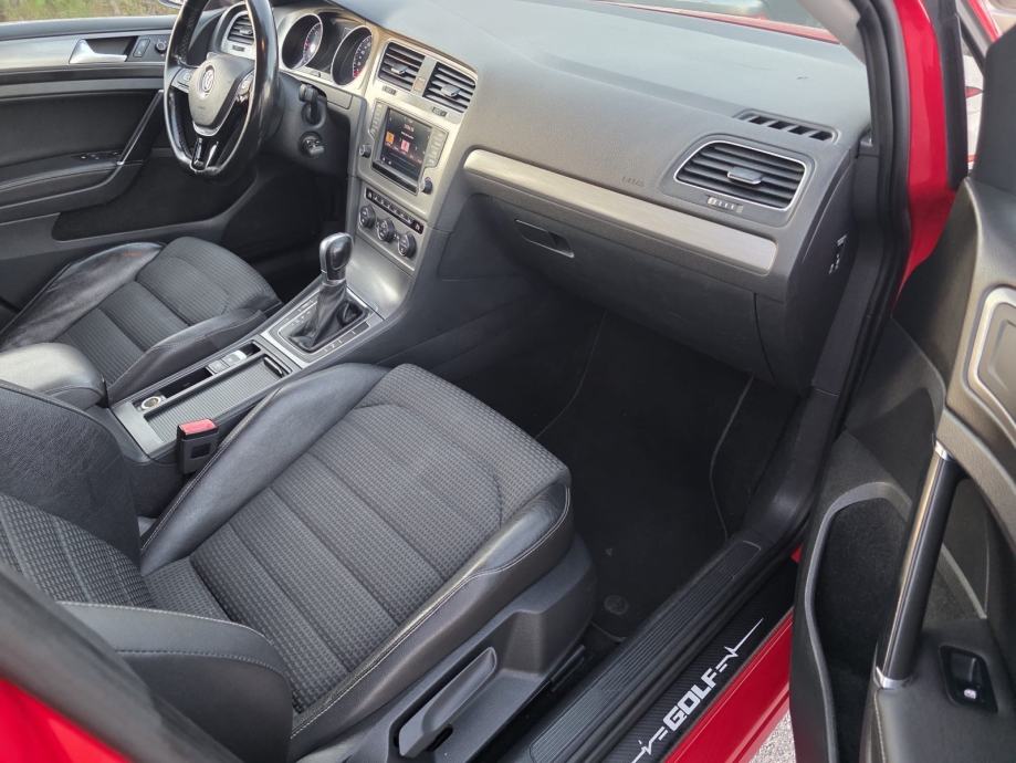 VW Golf 7 Variant 1,6 TDI automatik / XENON, fotografija 13